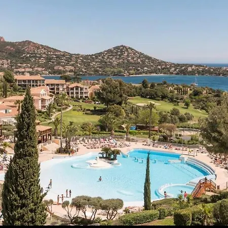 Cap Esterel Vivez Le Prestige Dans Un Spacieux De Gamme Avec Vue Mer, Piscines Saint-Raphaël