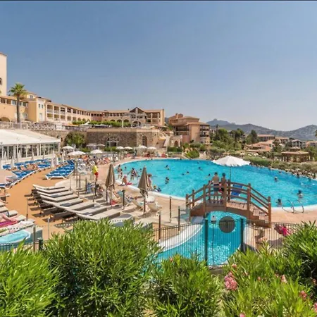 Cap Esterel Vivez Le Prestige Dans Un Spacieux De Gamme Avec Vue Mer, Piscines