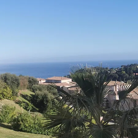Διαμέρισμα Cap Esterel Vivez Le Prestige Dans Un Spacieux De Gamme Avec Vue Mer, Piscines Saint-Raphaël